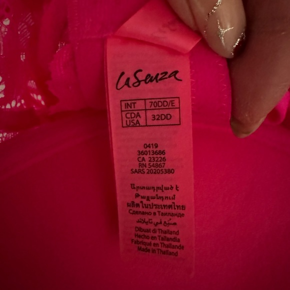 Beyond Sexy Bra - Picture 4 of 4